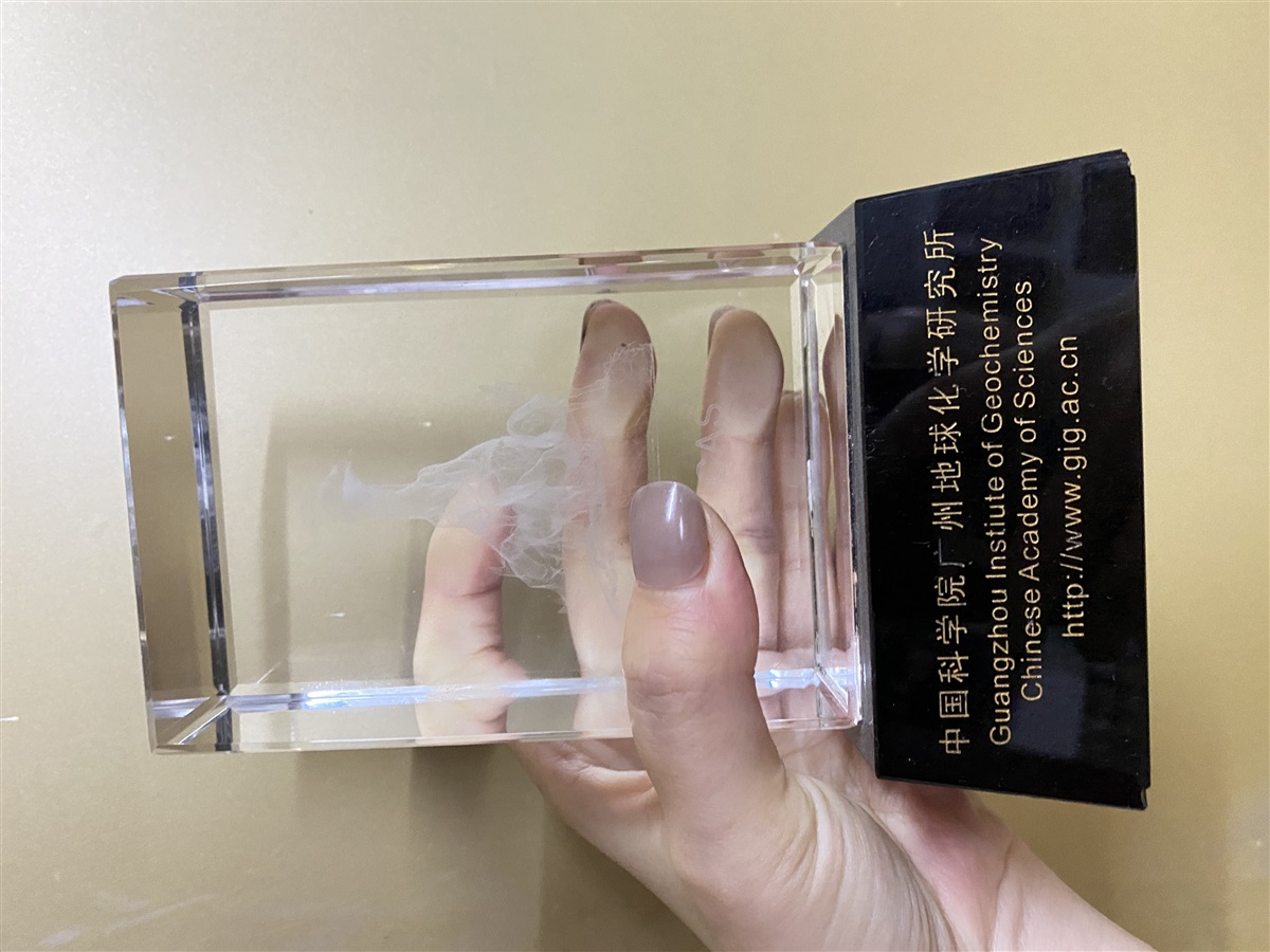 广东广州内雕产品，内雕纪念品，内雕广州五羊