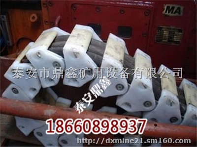 LJU100×135×100高强度抗冲击电缆夹