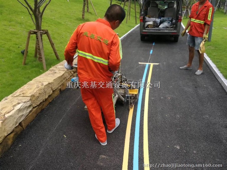 城口学校划线 城口公路热熔标线施工 城口画车位线