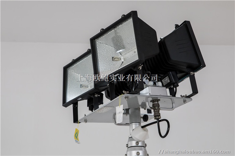 6KW汽油发电机自带照明灯