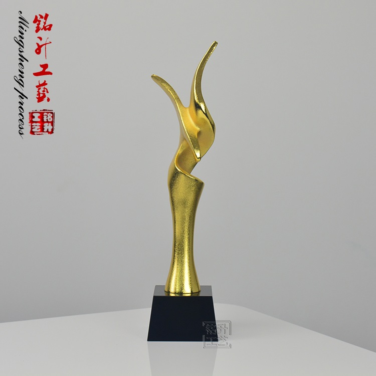 抽象老鹰奖杯定做 合金翱翔奖杯 深圳奖杯厂定制