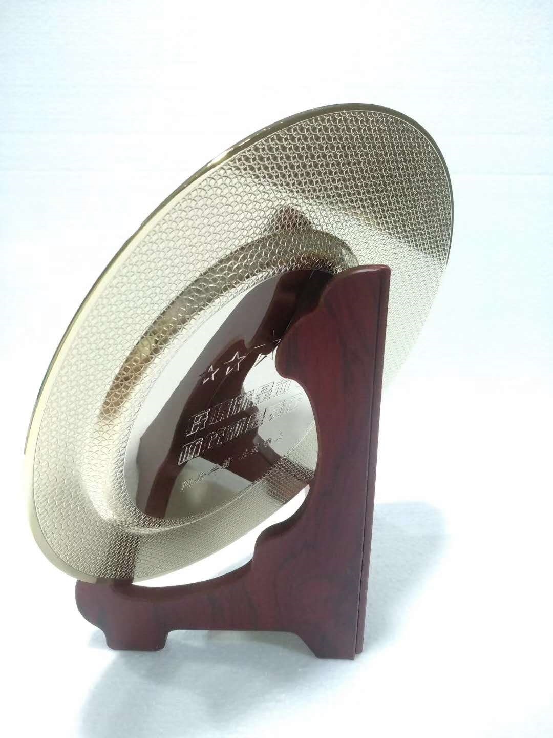 防控疫情胜利奖牌奖盘定做 抗击疫情纪念纯锡盘制作