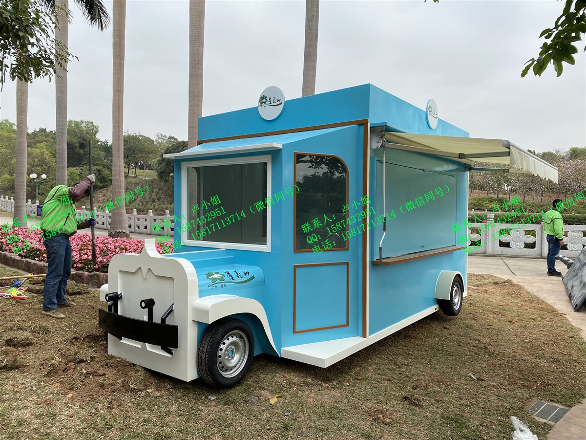 复古街道售卖亭，商业街移动售货车，购物商场零售商亭