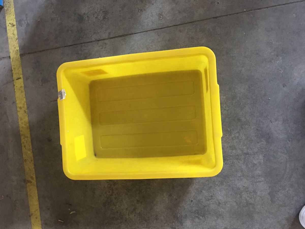 转让塑料周转箱，旧塑料周转箱出售，出售熟塑料周转箱