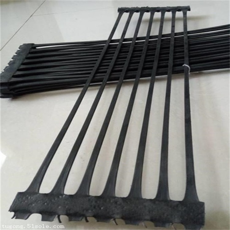 厂家批发 单向拉伸塑料土工格栅 现货 规格齐全
