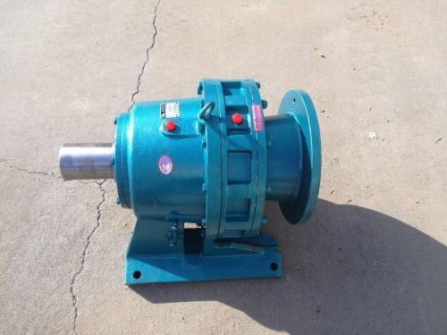 电缆绞线机配用的WPKA120.135蜗轮减速机