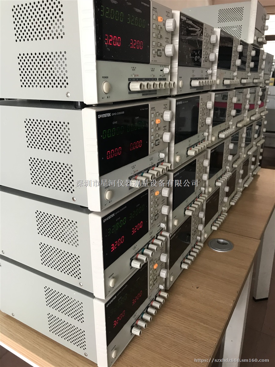 固纬电源GPD-3303S  三路输出