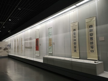 深圳遥控平移开启字画展柜定制-电动博物馆展柜厂