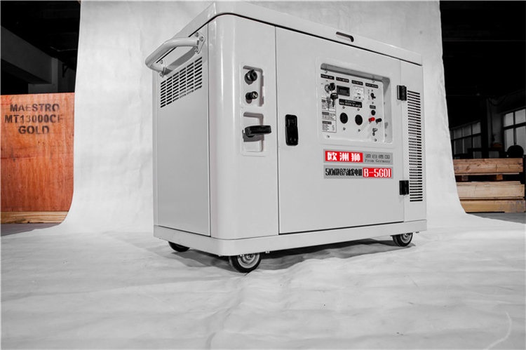 电脑控制5kw汽油发电机