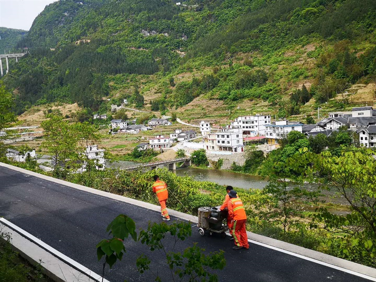 重庆江津马路划线 地下停车场画车位线施工公司