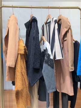 韩国大牌一线品牌女装凯瑞拉喀拉系列秋冬*撤柜广州