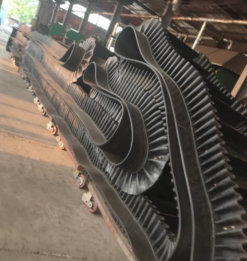 尼龙挡边输送带  大倾角挡边带   环形挡边输送带