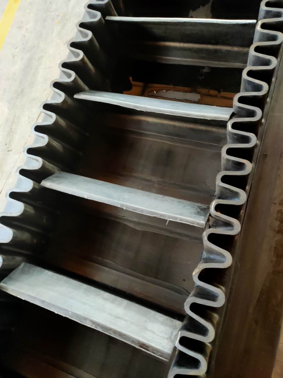 尼龙挡边输送带  大倾角挡边带   环形挡边输送带