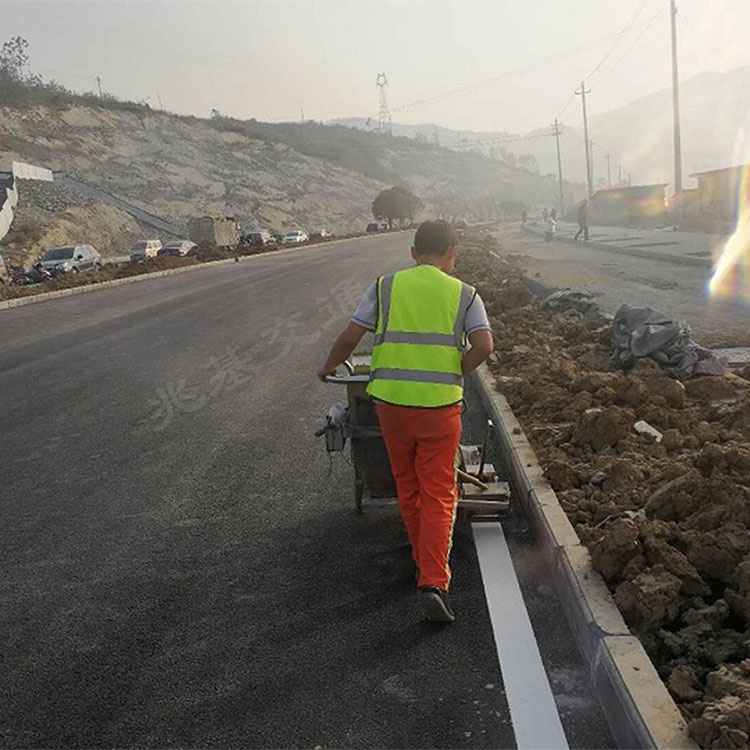 城口马路划线施工公司  重庆小区山区公路热熔标线队