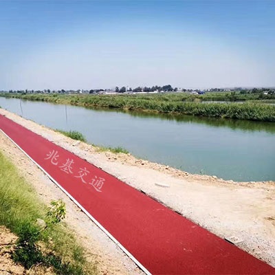 山区公路薄层抗滑层路面施工 重庆彩色沥青摊铺建设工