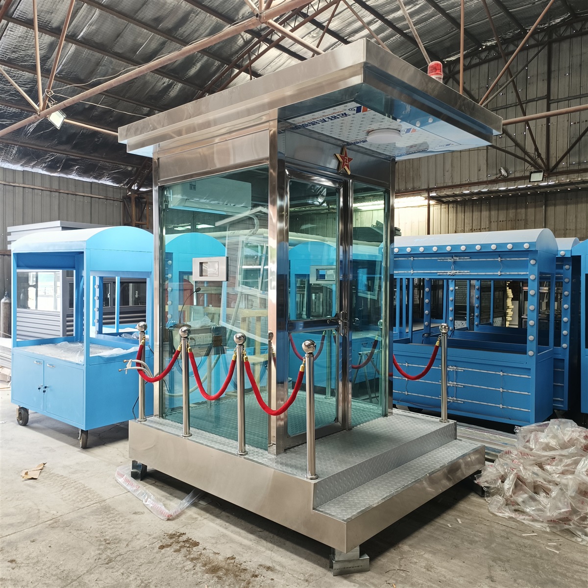 山西晋城售楼部形象站岗亭 玻璃岗亭 户外站岗执勤亭