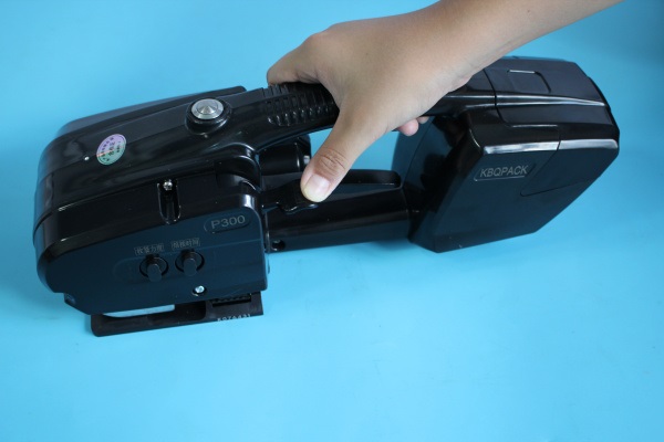 P300手提式电动打包机工厂直销