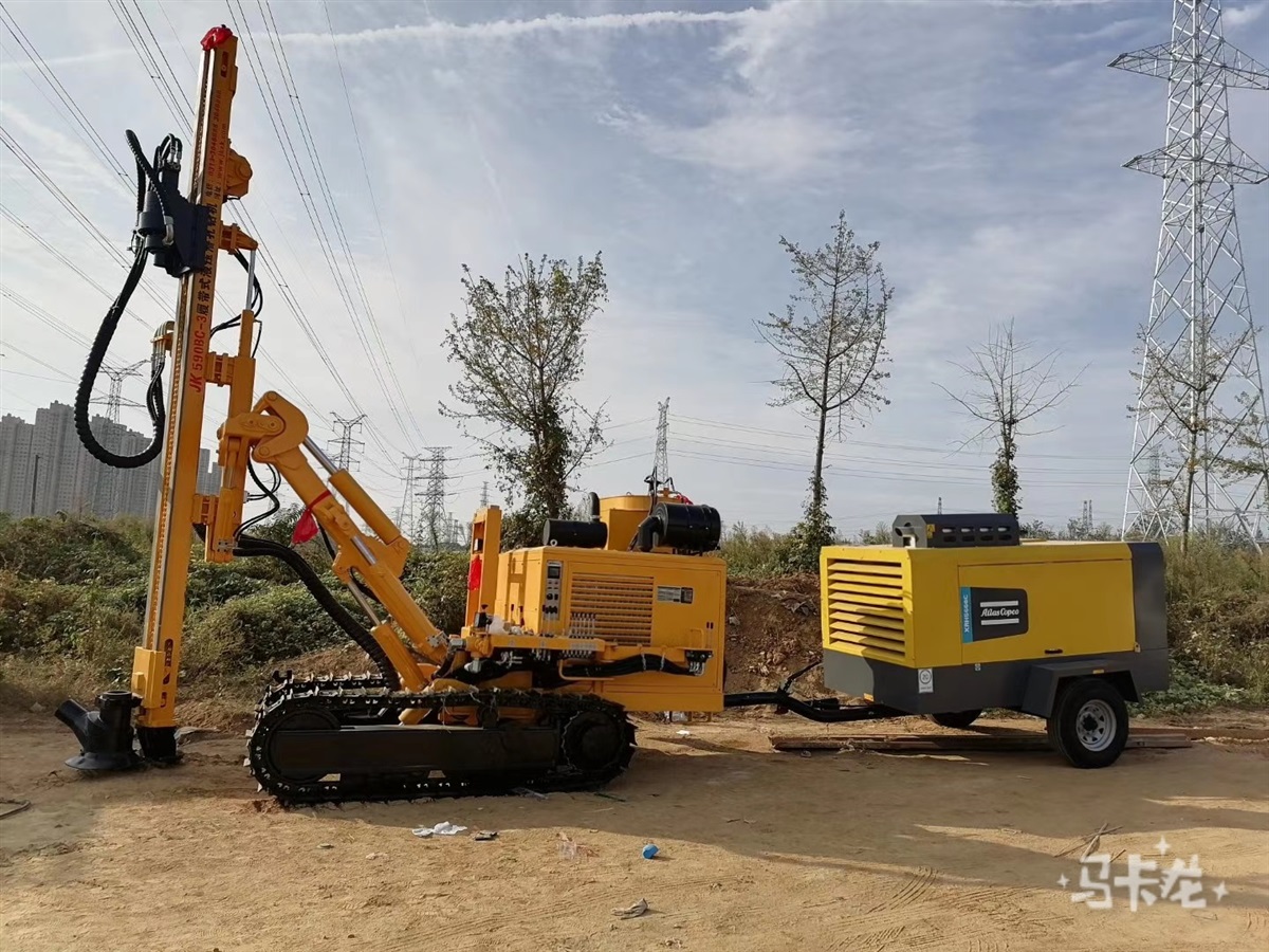 金科JK590BC履带式矿山采石场炮机孔钻机