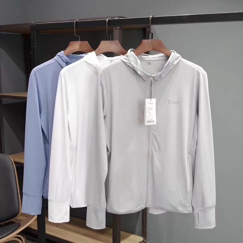 国内一二线户外运动品牌男装服装尾货批发清仓处理