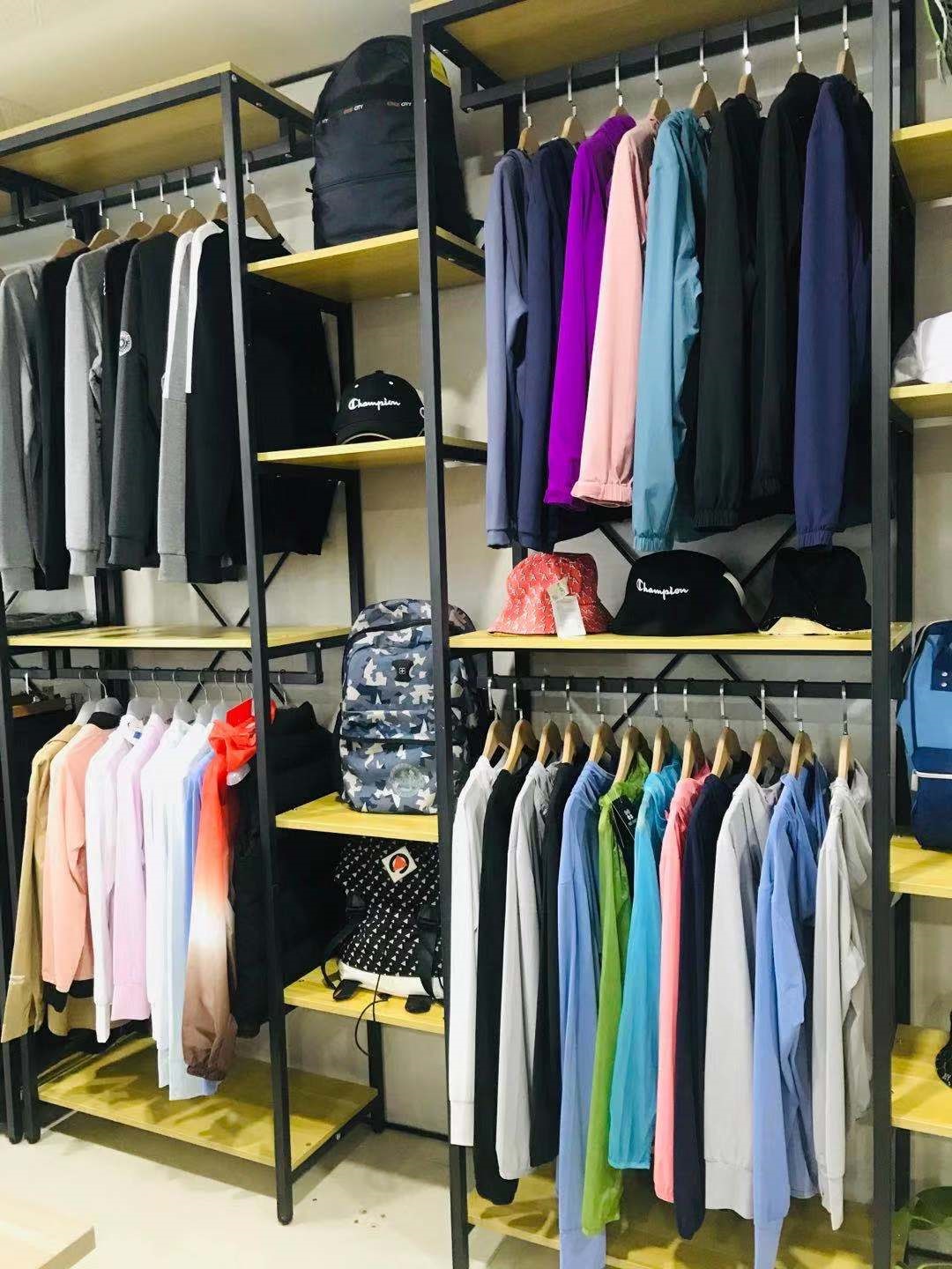 国内一二线户外运动品牌男装服装尾货批发清仓处理