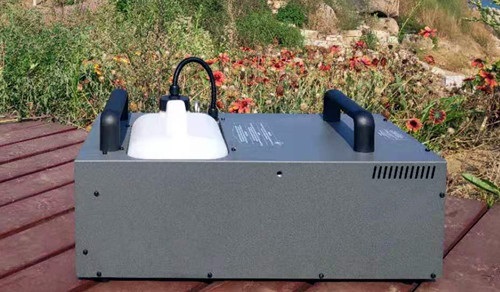 消防常用的大型烟雾发生器瞬间释放大量白烟的发烟机