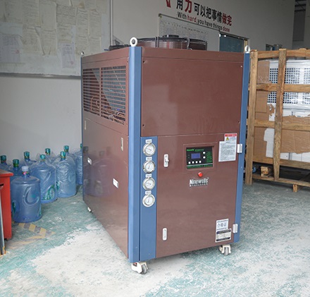 汽车架浸泡脱盐水水池恒温机组