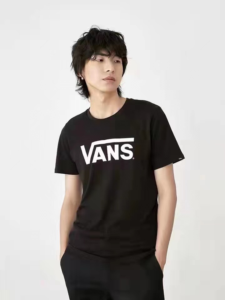 品牌运动男装潮牌直播供应