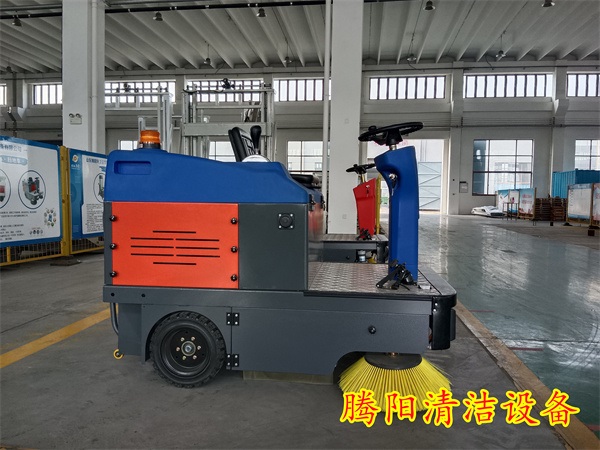 腾阳电动扫地车使用须知