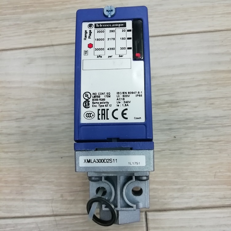 TELEMECANIQUE限位传感器