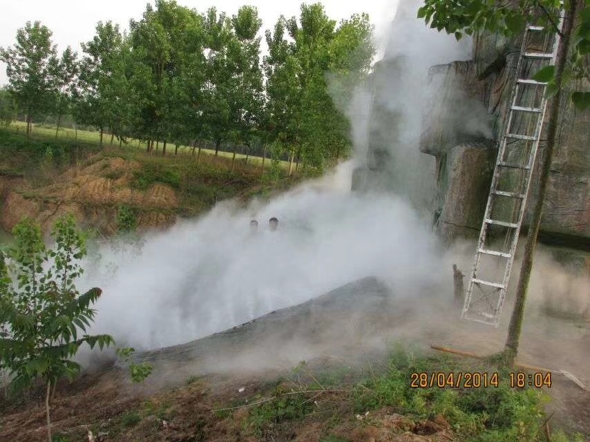 园林假山中的喷雾景观.水景人造雾是怎么做出来的--