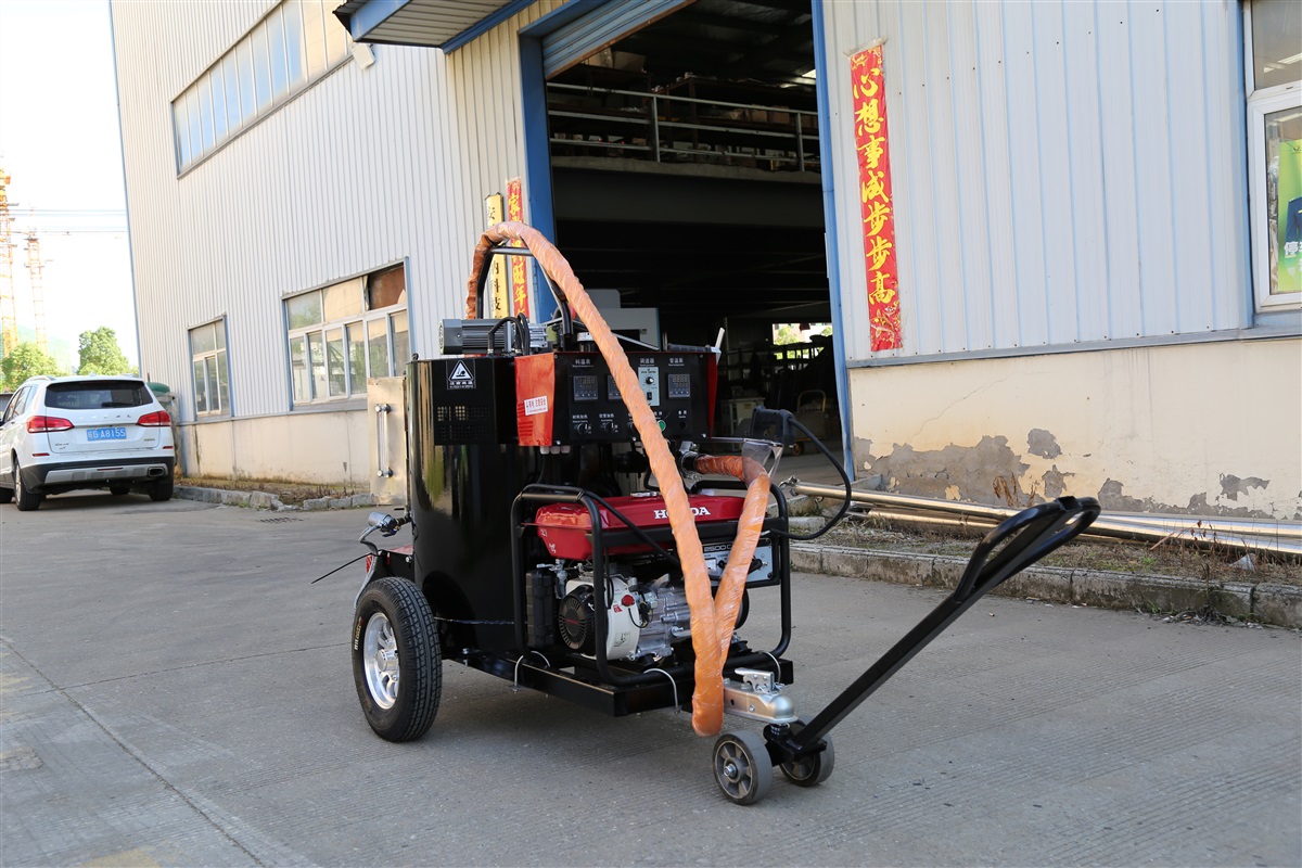 沥青灌缝机 牵引灌缝机 路面裂缝填缝机 智能灌缝机