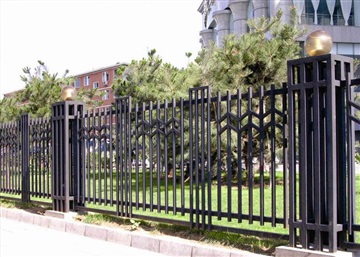 工厂区域分隔防护围栏定制 湛江厂区隔离金属栏杆