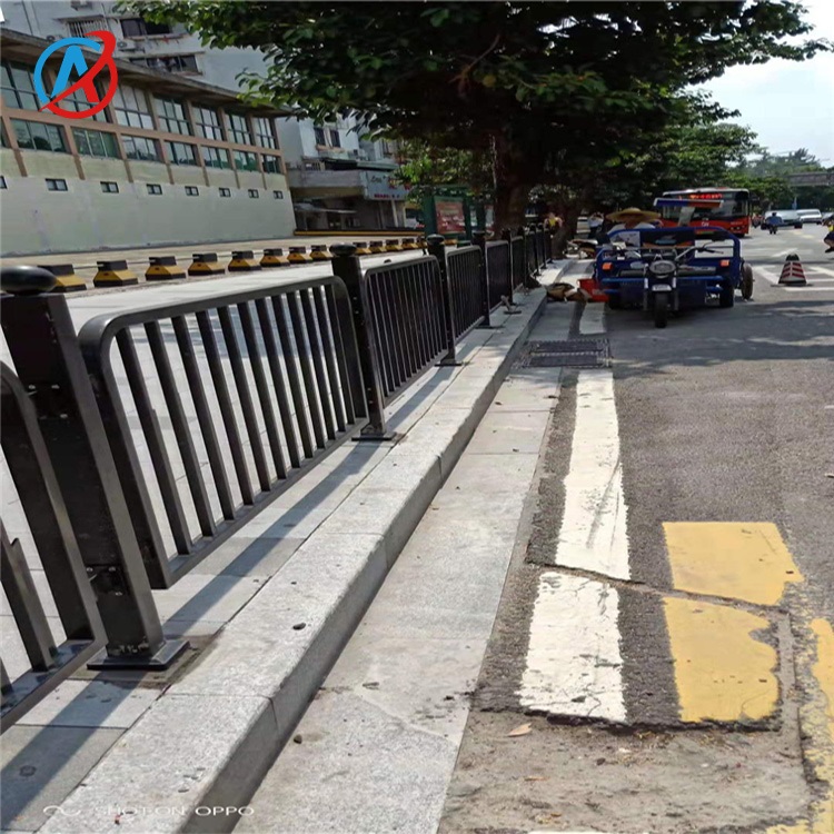 定制城市美化市政道路人行道机非隔离栏款式多图案