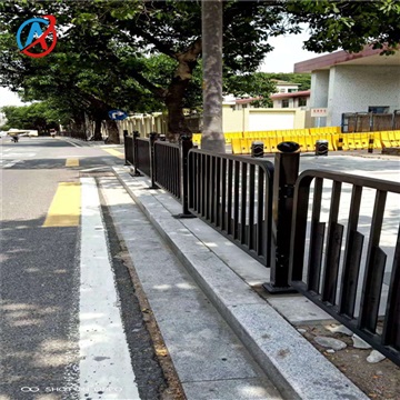 定制城市美化市政道路人行道机非隔离栏款式多图案