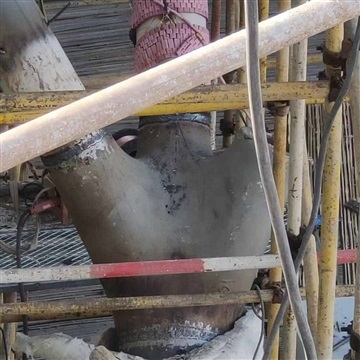 人行天桥钢结构铸钢件节点