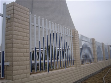 清远小庭院围栏图片铁艺围栏PVC草坪护栏别墅小庭院