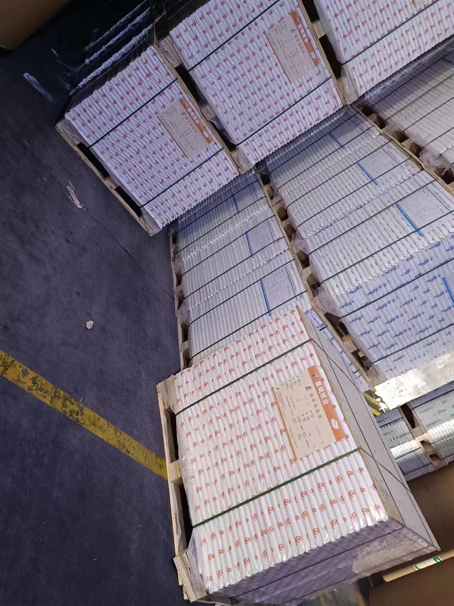 白色铜版纸