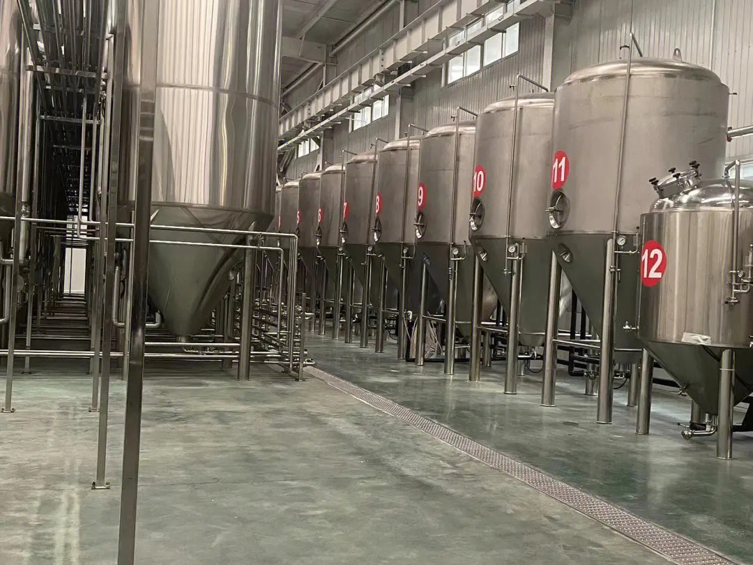 云南2000升啤酒生产设备有哪些全套啤酒设备价格
