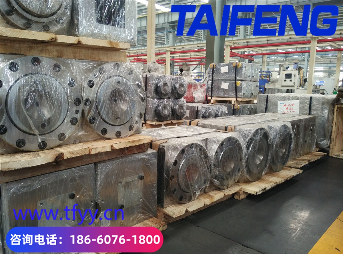 山东泰丰厂家现货供应普通折弯机油缸