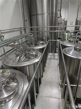 国内自动化精酿啤酒设备啤酒厂50000吨啤酒设备