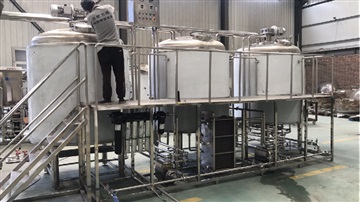 云南大理小型酒厂5吨自动化精酿啤酒设备厂家