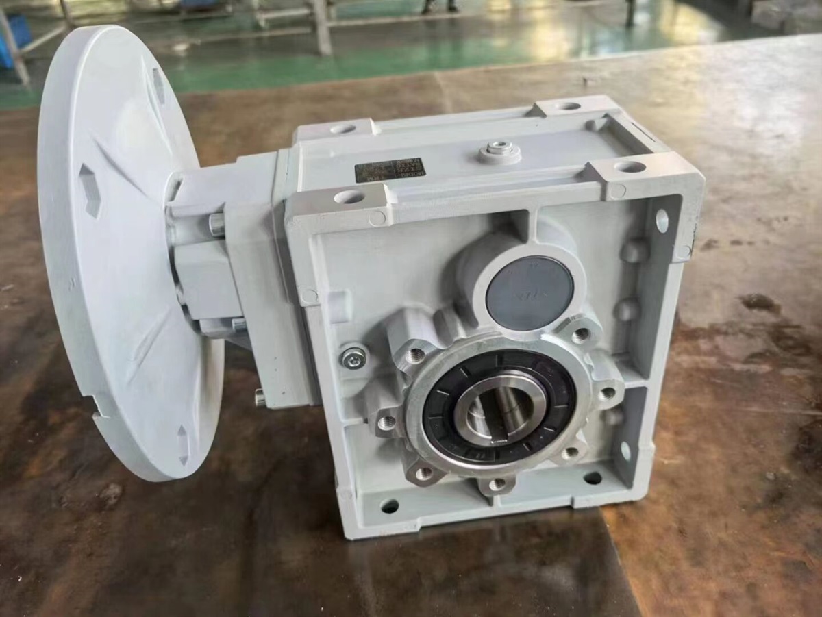 TKM准双曲面齿轮减速机