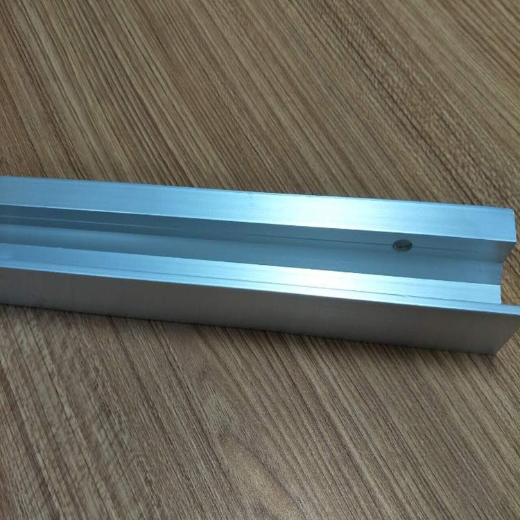 灯箱散热器,轨道铝,断桥隔热门窗铝材报价