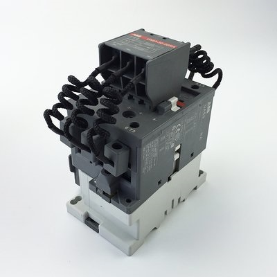 供应商ABB切换电容器UA63-30-00 RA