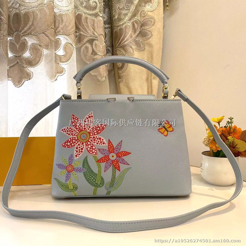 经典字母印花手提包 3 种颜色时尚斜挎 单肩包