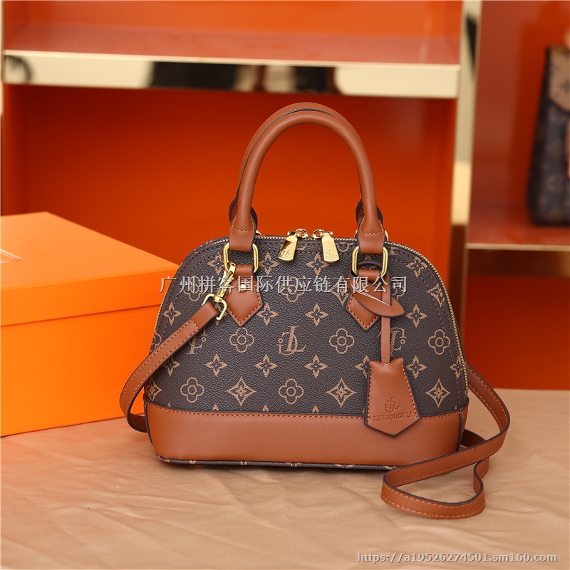 广州工厂女士单肩包链条邮差包皮革手提包贝壳斜挎钱包