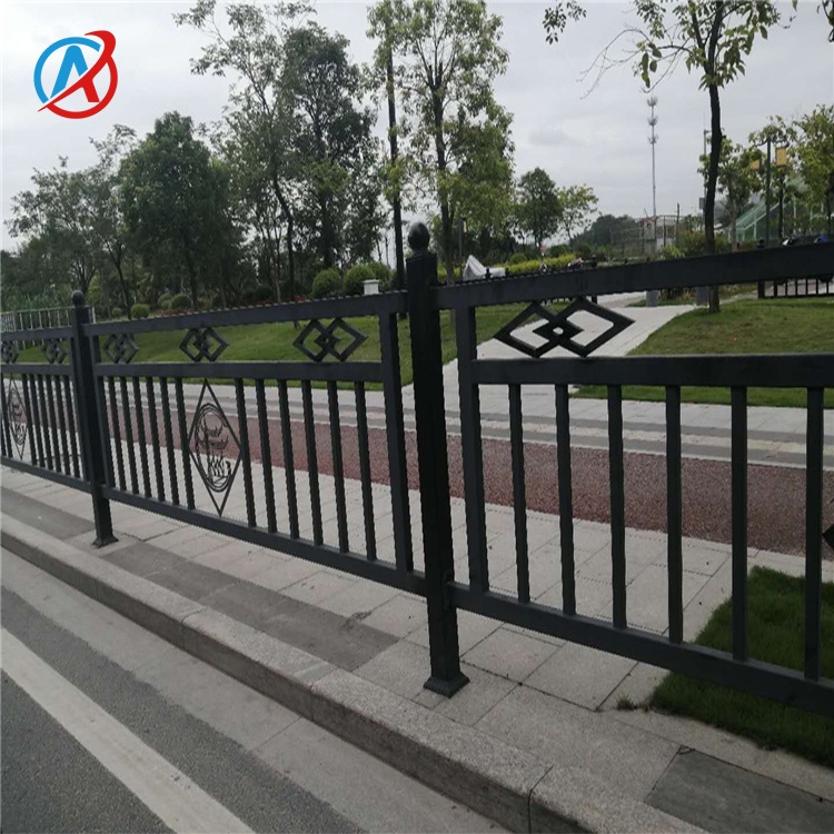 安永特工厂定制市政护栏人行道机非隔离栏镀锌材料防腐