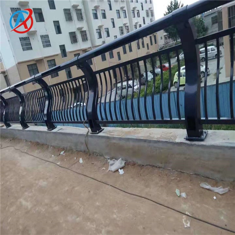 安永特工厂定制河道护栏天桥护栏锌钢护栏烤漆处理防腐