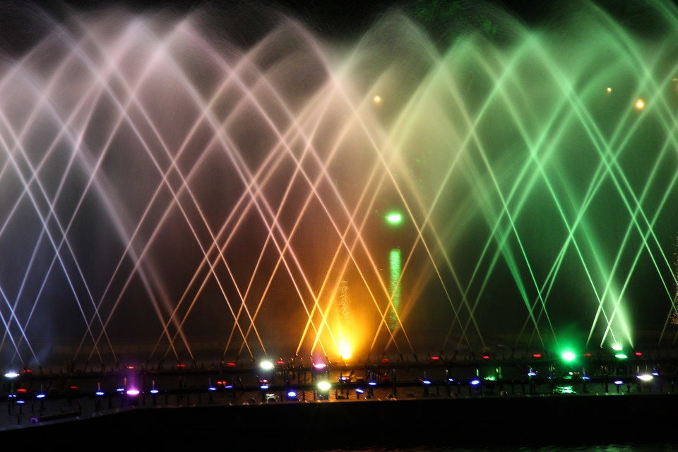 新疆水景公司乌鲁木齐喷泉公司|新疆水幕公司新疆水帘