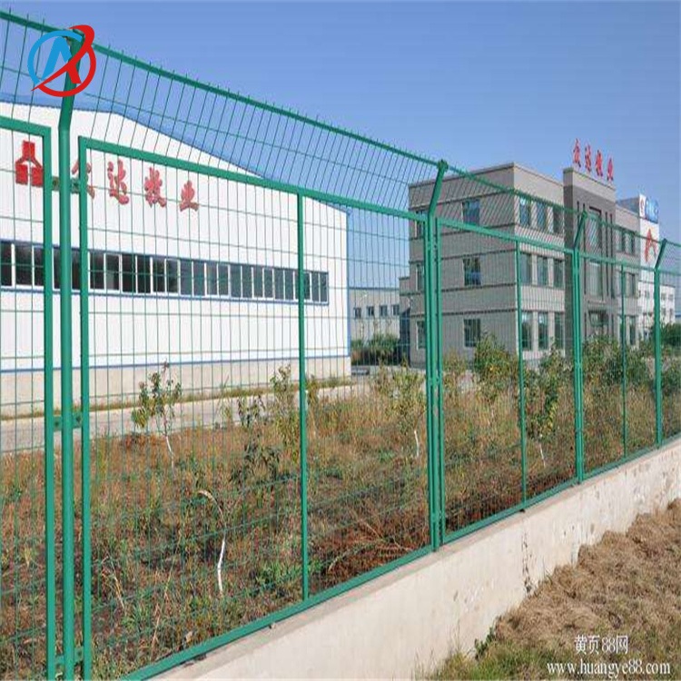 高速防抛网双边丝网勾花网铁丝围网现货可按需定制款式